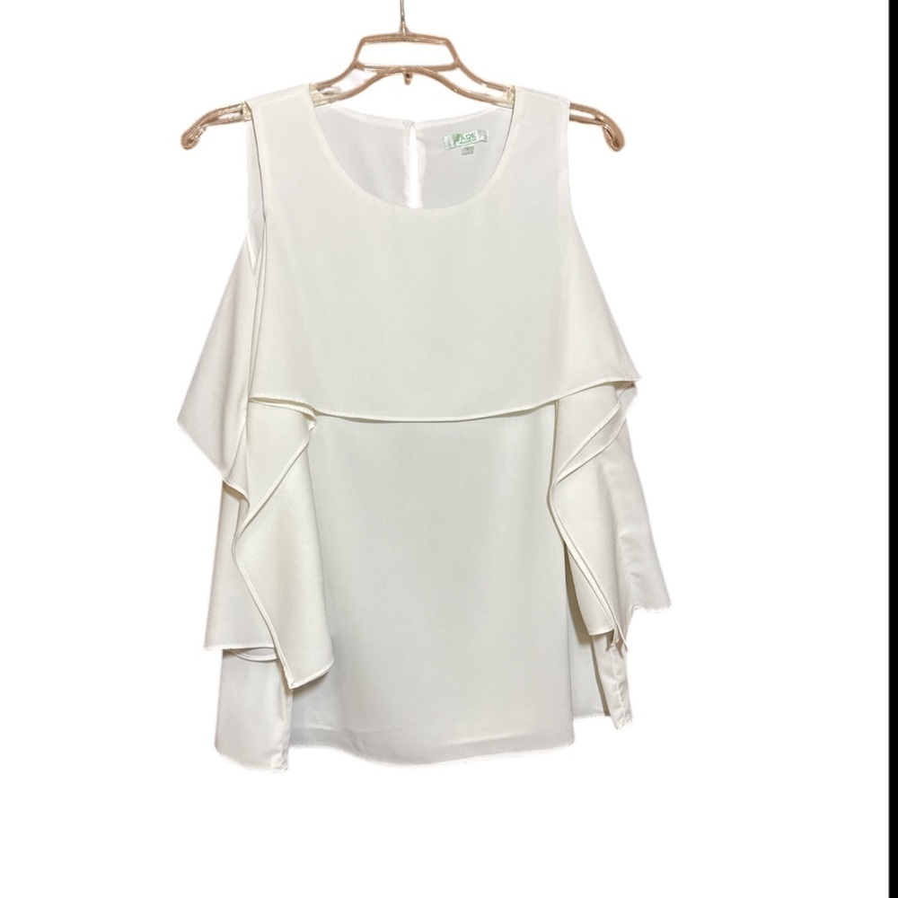 Jade White ruffle short sleeve blouse, layered size large